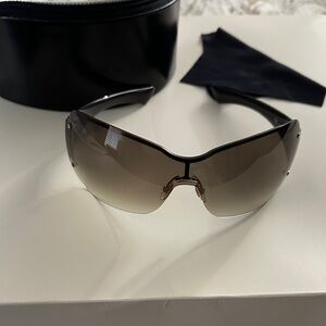 Gucci Black Mask Sunglasses